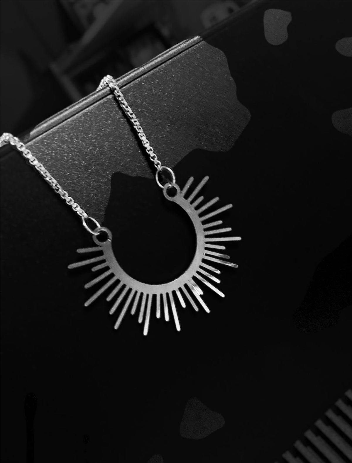 Sunshine pendant necklace – photo 6