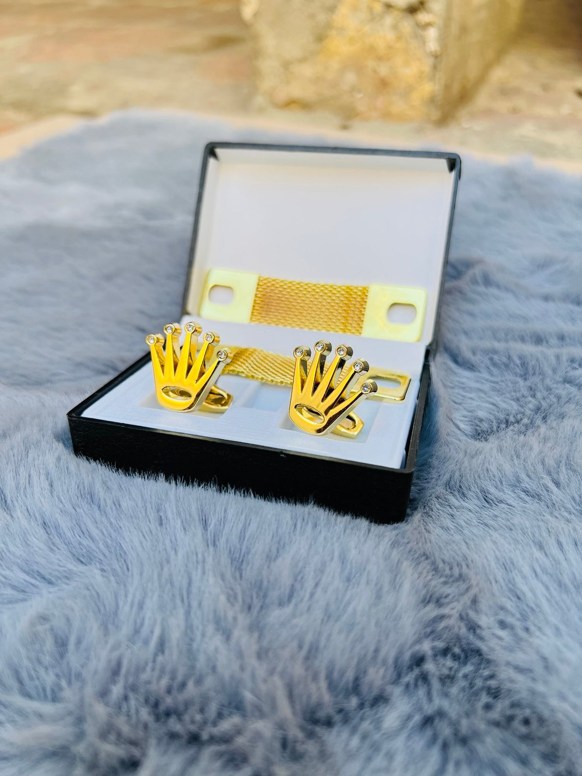 Stylish cufflinks with chain and box – photo 4