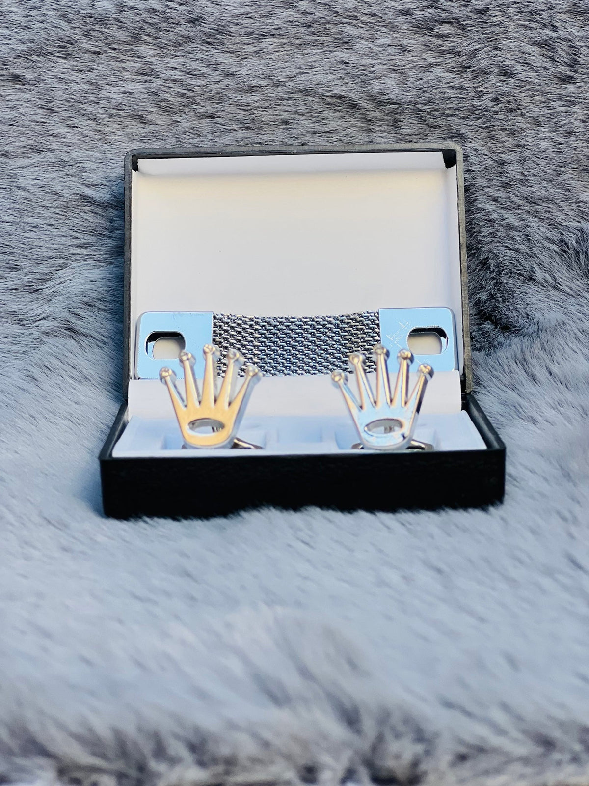 Stylish cufflinks with chain and box – photo 3